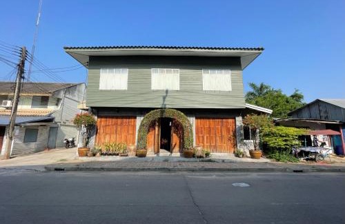 Prakhon Chai Bed & Breakfast | บ้านแสนรัก Casa Dolce Casa, Prakhon Chai