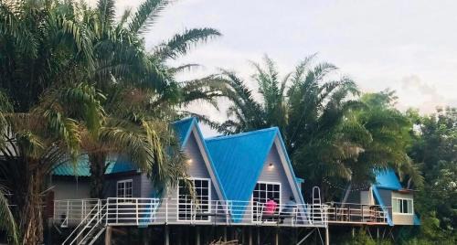 Chong Mek Ski Chalet | ภูเคียงน้ำรีสอร์ต ที่พักริมน้ำวัดเรืองแสงช่องเม็ก