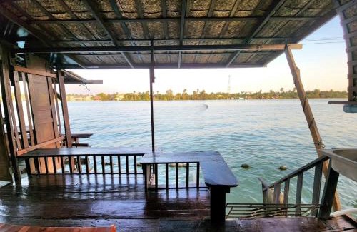 Suan Luang House | เรือนรอยน้ำ บ้านกามเทพ โฮมสเตย์ อัมพวา
