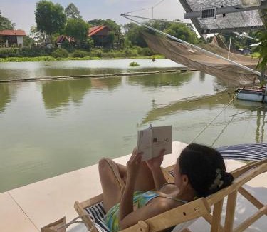 Uthai Thani House | เรือนแพสุขใจ อุทัยธานี