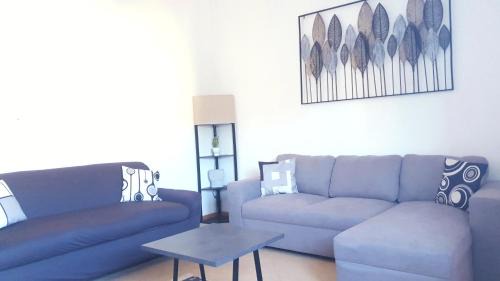 Imola Apartment | ᑢᗩSᗩ ᘻᗩᖴᗩᒪᗪᗩ zona stazione - teatro - centro con parcheggio interno