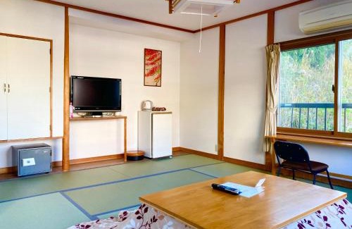 Tsubaki Onsen Hotel | おんせん民宿望海