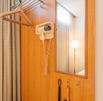 Kishiwada Hotel | フロントレス フィットネスホテルいろは