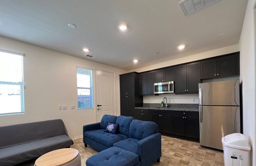 Jurupa Valley Apartment | 全新一室一厅可简餐可洗衣服