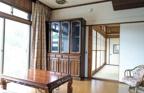 Iwafune Apartment | 古民家一軒貸切/BBQコンロ・プラレール貸出/無料パーキング [しずこのいえ]