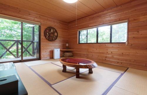 Oshino House | 忍野しょうらい山荘