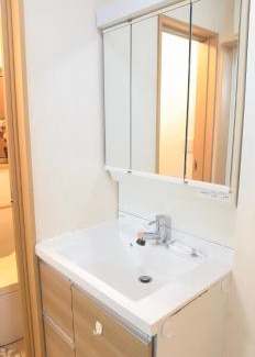 Shinkoiwa Apartment | 明月楼