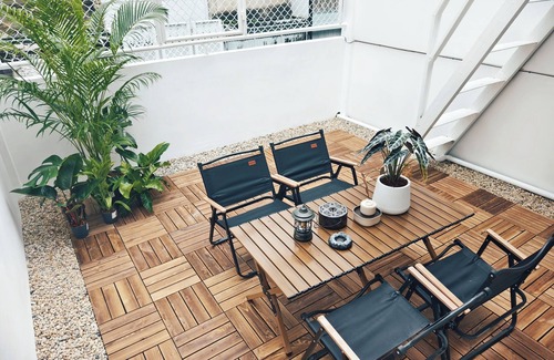 Silom House | 曼谷市中心 2分钟抵达silom mrt和bts 公共交通出行方便 5房5床11人 朱拉医院 尚泰Silom lumpini park bnh医院 曼谷一号