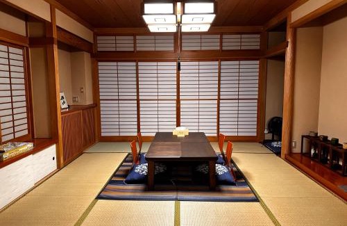 Adachi House | 東京雅麗館