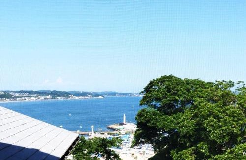 Fujisawa Villa | 江の島の頂上から海を眺める一棟ヴィラ 一組限定貸切 The ENOSHIMA Villa AO