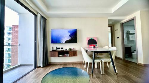 Chiang Mai Apartment | 清迈一号公寓泳池环绕