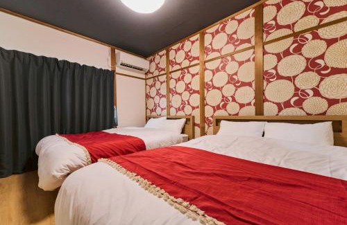 Inuyama Apartment | 犬山口駅10分 80インチ映画館有 無料駐車場 ベッド6台 ソファベッド1台 83平米 最大10名宿泊可