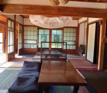 Shimada House | 貸切囲炉裏古民家おれっちのひみつきち7名様まで同額
