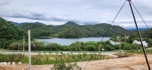 Seolcheon-myeon House | 누림과 섞임의 스테이