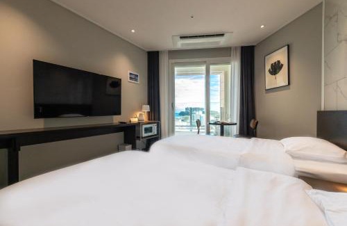 Sokcho Hotel | 모어댄 속초해변점