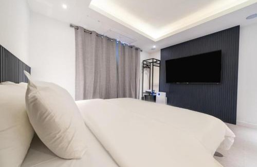 Yeongtong-gu Hotel | 호텔 1가