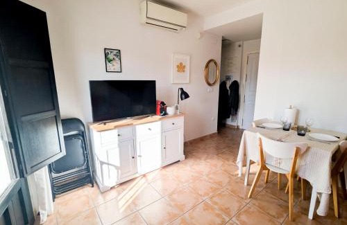 Velez de Benaudalla Apartment | 01 - Vélez tropical