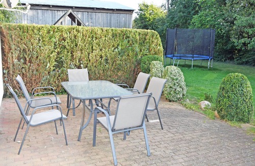 Sehlen Apartment | 02 Holiday apartment Sehlen with terrace (7 beds) - Ferienappartements auf