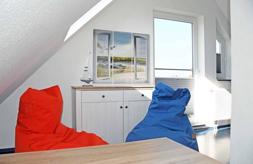 Dranske Apartment | 02 Holiday apartment with terrace OG Dranske - beautiful vacation apartments in Dranske on