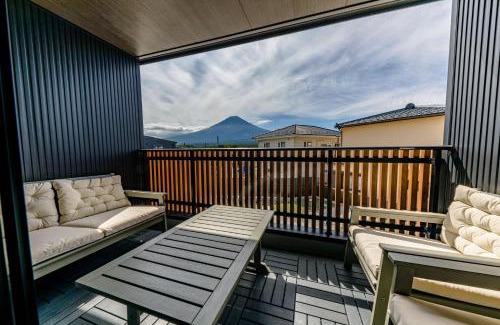 Fujikawaguchiko Villa | 04 Resort Club -凛RIN-