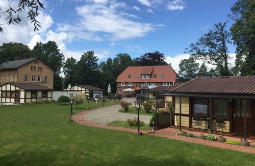 Dobbertin Apartment | 06 double room with terrace and view of the Dobbertiner See - Insel-Hotel Dobbertin