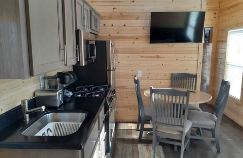 Valle Cottage | 065 Tiny Home near Grand Canyon South Rim Sleeps 8