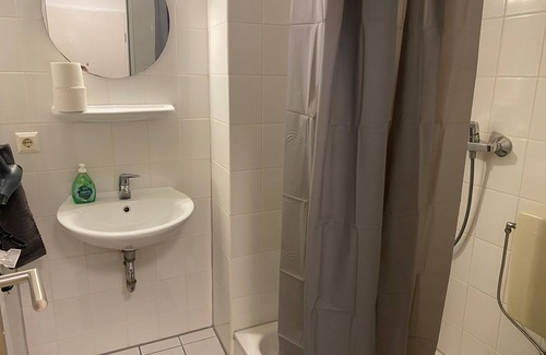 Herrenhausen Condo | 1 1/2 room apartment with terrace, kitchen & bathroom - TV - WiFi - parking space