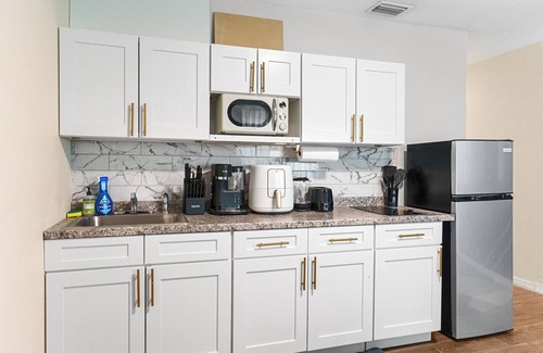 Mesa House | 1.3 Miles From Downtown Mesa- 702 B