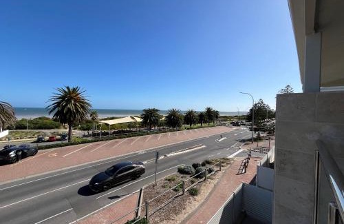 Semaphore House | 1 95 Esplanade, Semaphore