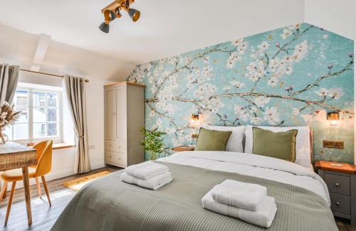 West Looe House | 1 Bake Cottage Serenity - Premium Coastal Retreat in Looe, Cornwall