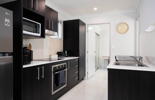 Rocklea Apartment | 1 Bdr Apt! GST Credits! Kitchen! Parking! 231F1