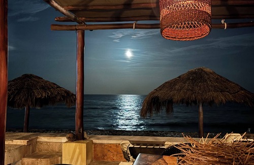 Playa del Secreto House | 1 Bdr Lovely Beachside Cottage , sleeps 2-3