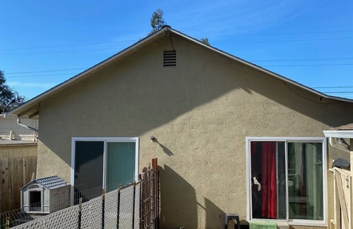 Vallejo Apartment | 1 Bed 1 Bath in side by side Duplex