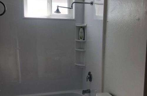 Vallejo Apartment | 1 Bed 1 Bath in side by side Duplex