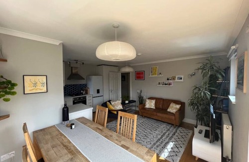 Nunhead Apartment | 1 Bed. 8 mins to London Bridge Station