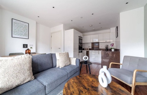 Highbury West Apartment | 1 Bed Apartment in Highbury with Balcony