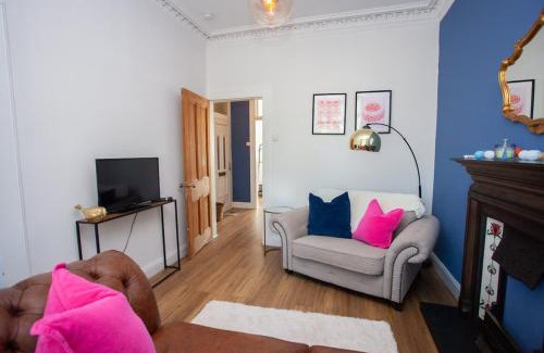 Alexandria Apartment | 1 Bed Cosy Loch Lomond base