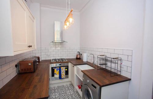 Alexandria Apartment | 1 Bed Cosy Loch Lomond base