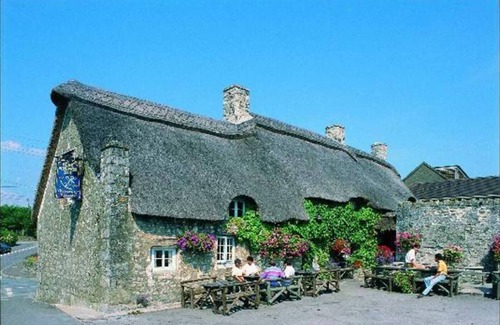 Gileston Cottage | 1-Bed Cottage on Coastal Pathway in South Wales