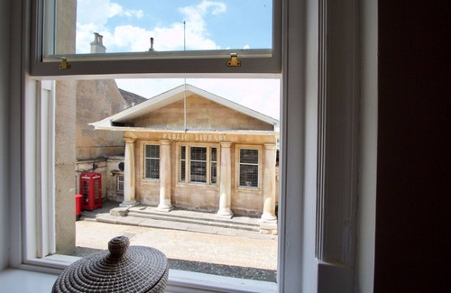 Stamford Apartment | 1 Bed Designer Apartment - Ensuite with Shower