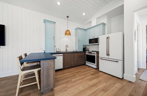 Junction House | 1-Bed Guest House in Serene Palo Cedro – Your Perfect Home Away From Home