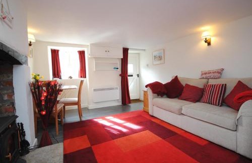Burton Bradstock House | 1 Bed in Burton Bradstock DC016