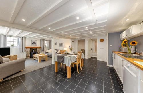Glandyfi House | 1 Bed in Capel Bangor oc-y33024