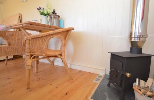 Ammanford House | 1 bed in Llandyfan 65190