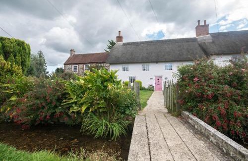 Wool House | 1 Bed in Wool DC153