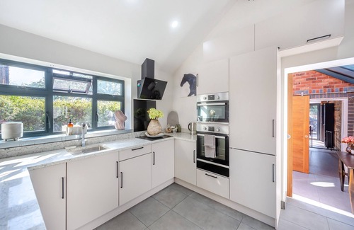 Coton in the Elms Cottage | 1 bedroom accommodation in Meriden, near Coventry