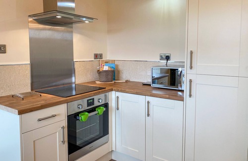 Stoke-on-Trent Cottage | 1 bedroom accommodation in Stockton Brook, near Leek