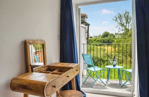 Maiden Newton Cottage | 1 bedroom accommodation in Maiden Newton