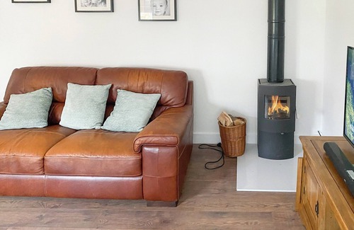 Southbourne Cottage | 1 bedroom accommodation in Nutbourne, near Chichester