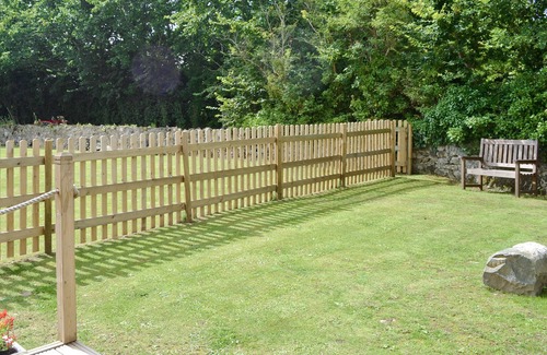 Llandwrog Cottage | 1 bedroom accommodation in Llandwrog, near Caernarfon
